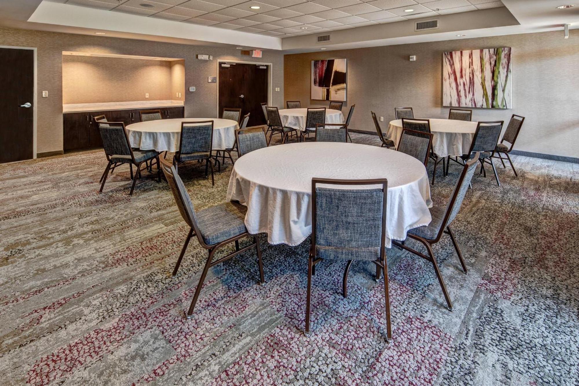 Courtyard By Marriott Troy Hotel Kültér fotó